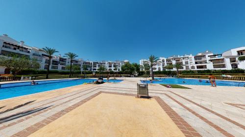 Beautiful Apartment overlooking communal gardens and pool