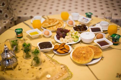 Đồ ăn tại/gần căn hộ