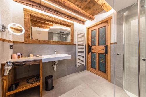 Kúpeľňa v ubytovaní Chalet Catinaccio Rosengarten 18