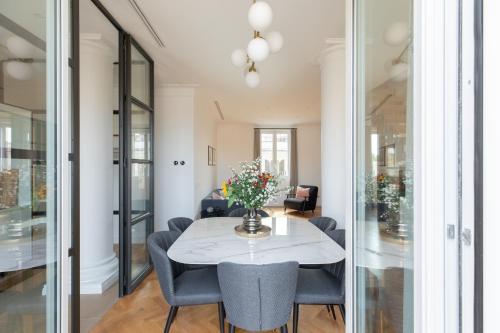 iFlat Home with views