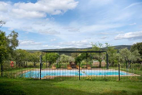 The swimming pool at or close to Finca El Azahar