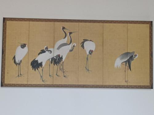 una imagen de un grupo de aves en la pared en Victorian Renovation Room 1, en Liverpool