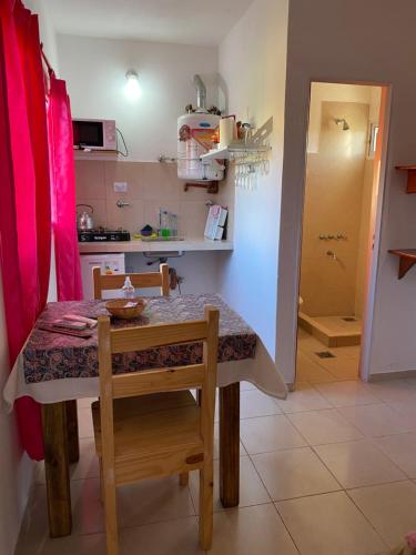 Kuchyň nebo kuchyňský kout v ubytování Cabañas & Apart Yki Shamuaika