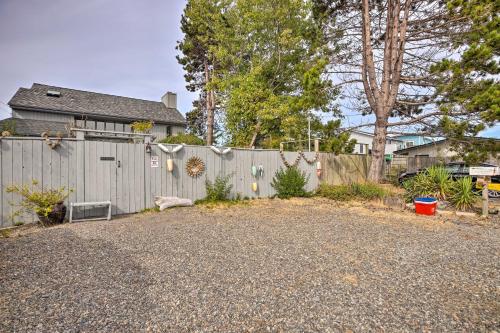 Gambar di galeri bagi Oceanfront Ferndale Oasis with Fire Pit, Grill! di Ferndale