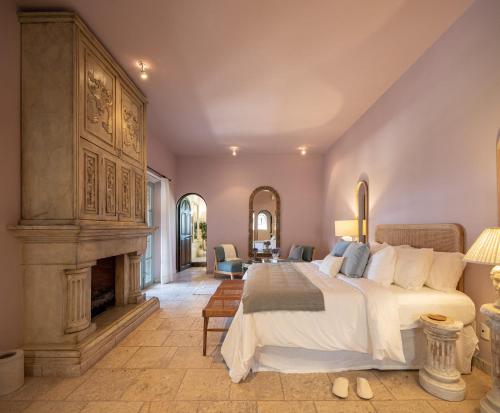 Ένα ή περισσότερα κρεβάτια σε δωμάτιο στο The Sunset Villa at Malanquin Golf Club, 6 Bedrooms