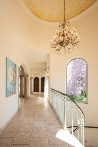 Φωτογραφία από το άλμπουμ του The Sunset Villa at Malanquin Golf Club, 6 Bedrooms σε San Miguel de Allende