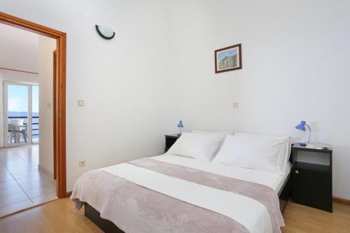 Apartments by the sea Rastici, Ciovo - 11723