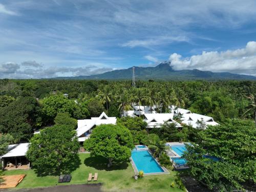 Pemandangan dari udara bagi Infinity Diving Resort and Residences