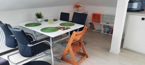 Posezení v ubytování 2 Schlafzimmerwohnung bei Frankfurt am Main