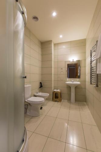  Armenia Hotel -  Room  picture :   Shower    Bath    Safety deposit box                           