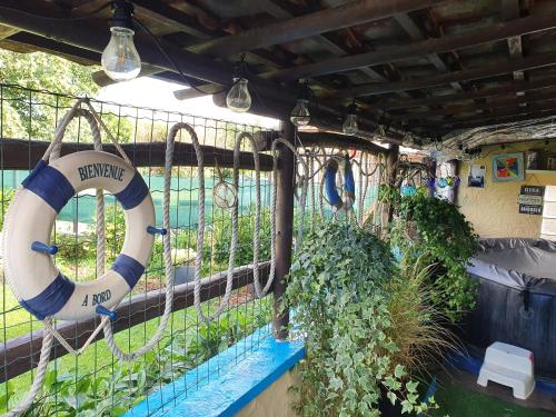 Un jardín fuera de Le Vieux Logis