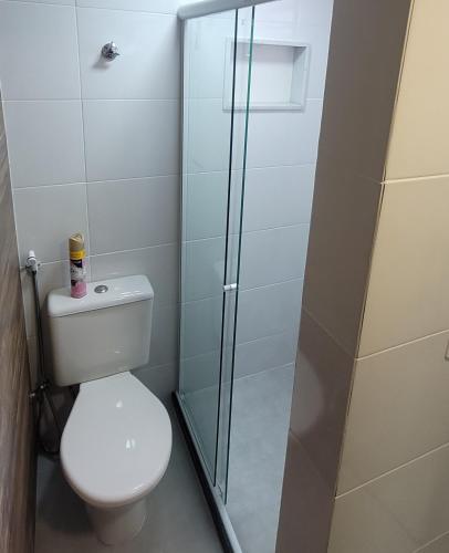 Ένα μπάνιο στο Maraca Hostel