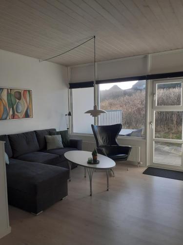 Galeriebild der Unterkunft Henne Strand. Ferielejlighed 200m fra Vesterhavet in Henne Strand