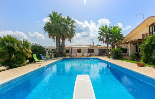 Amazing Apartment In Kaukana With Outdoor Swimming Pool, Wifi And 2 Bedrooms