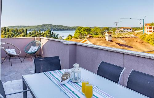 2 Bedroom Awesome Apartment In Medulin