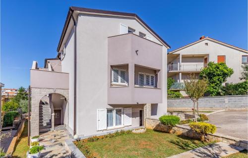 2 Bedroom Awesome Apartment In Medulin
