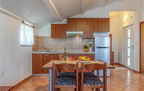 2 Bedroom Awesome Apartment In Medulin