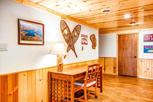 Gambar di galeri bagi Carroll's Cabin di Lac du Flambeau