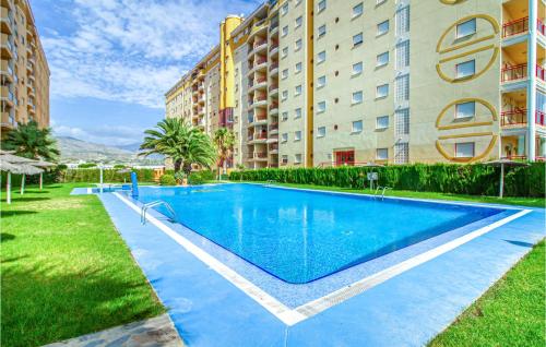 Beautiful apartment in Benidorm with Outdoor swimming pool, WiFi and 3 Bedrooms