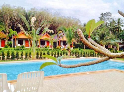 The swimming pool at or close to Veranda Lanta Resort