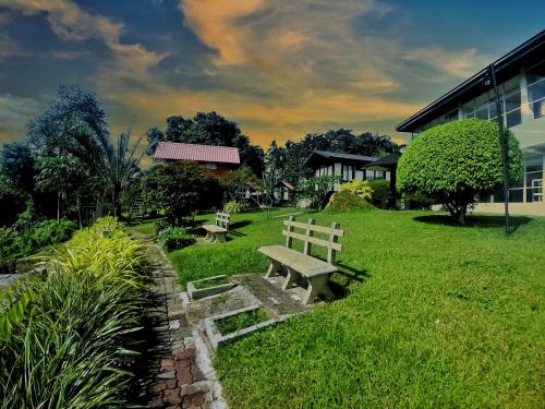 Gallery image of Kolonne RIverside Garden Hotel in Avissawella