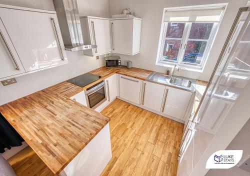 Luke Stays - Peveril Drive – Photos 3