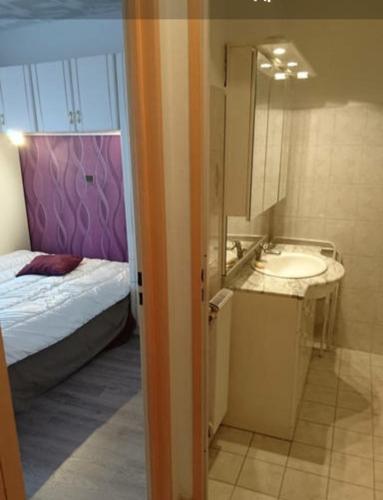 Photo de la galerie de l'établissement Appartement Nice Promenade des Anglais pour 4 personnes, à Nice