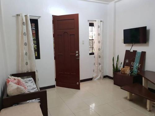 Mireya’s Transient House