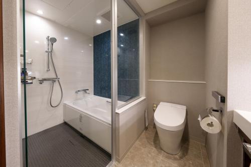 Salle de bains dans l'établissement Hotel GrandConsort Naha