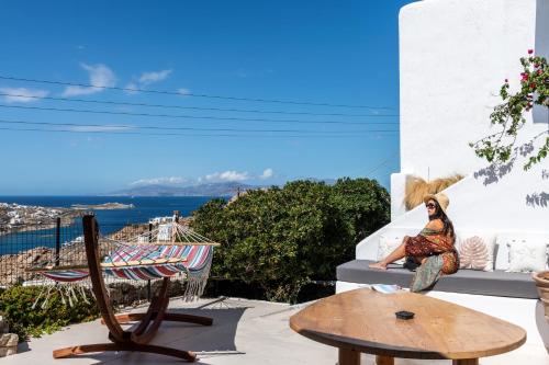 Yalos Mykonos 4 Bedroom Luxury house 5 minute from Ornos Beach w sea & Sunset view
