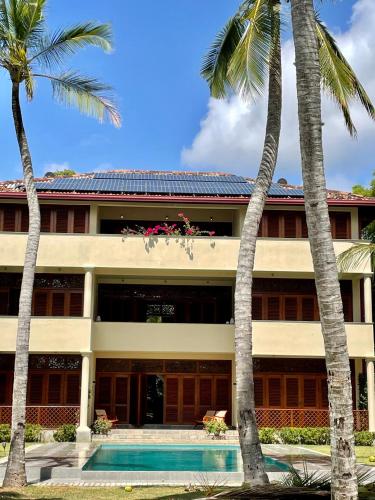 Kolam renang di atau dekat dengan Khomba Lodge