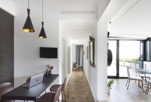 Televiisor ja/või meelelahutuskeskus majutusasutuses Easylife - Milano - Crocefisso 1 P7 - Historic Center