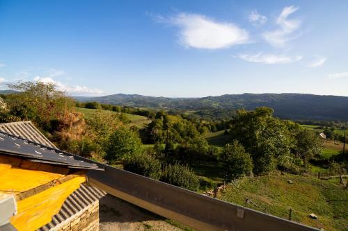 a view of the countryside from a house at Appartement charmant à Saint-Côme-d'Olt - 80 m² avec balconc in Saint-Côme-dʼOlt