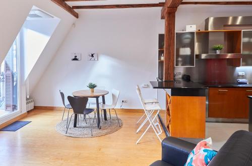 Kuchyňa alebo kuchynka v ubytovaní San Marcial by Basque Homes