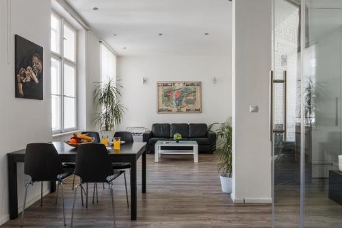 Prague Days - Open-plan Studio with AC near National Theatre