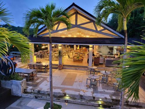 Restaurace v ubytování Fairways and Bluewater Boracay
