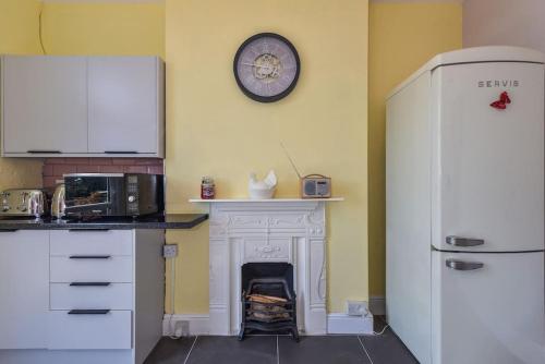 Traditional 3-Bed Property in Pontcanna with Parking photo 32