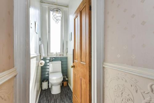 Traditional 3-Bed Property in Pontcanna with Parking photo 37