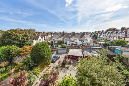 Traditional 3-Bed Property in Pontcanna with Parking photo 13