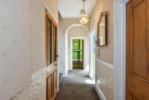Traditional 3-Bed Property in Pontcanna with Parking photo 25