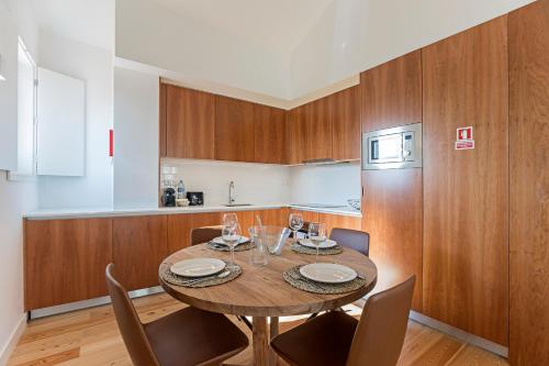 Wonderful Flat Near River w/ AC by LovelyStay