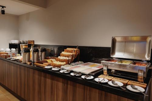 Makanan di atau berdekatan hotel