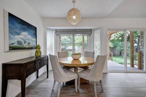 Austin Abstract Domain by Barcle Group – Photos 2