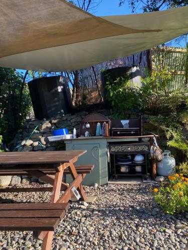 Galeriebild der Unterkunft Omarama Oasis - Permaculture Glamping in Pohara
