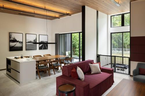 Un lugar para sentarse en Fuji Speedway Hotel, in The Unbound Collection by Hyatt