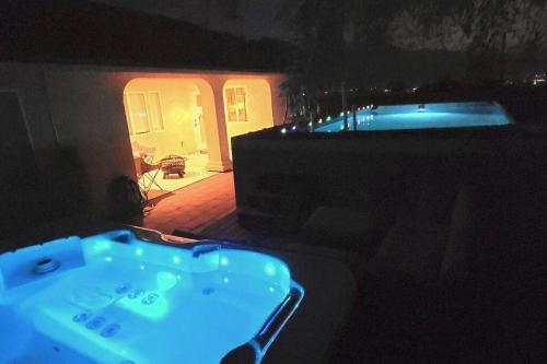 Mountain Views Retreat: Saltwater Pool & Ping-Pong