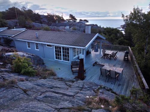 Gallery image of Idyllic Cabin in Lillesand fantastic ocean view in Lillesand
