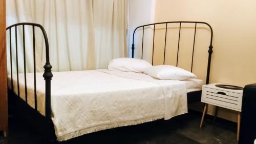 Postel nebo postele na pokoji v ubytování Central Athens Pad
