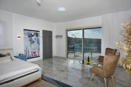 הסויטות של פולי – Photos 2