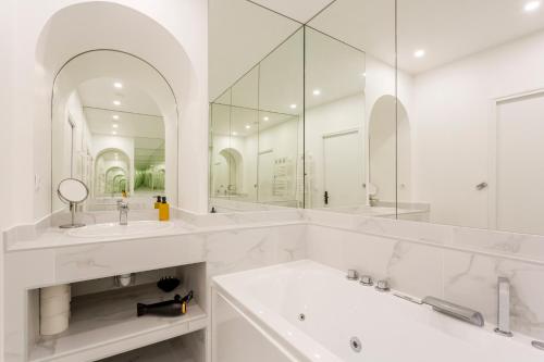 Relais Cocorico 2 Bedrooms with AC, 2 bathrooms, 8 min Eiffel Tower
